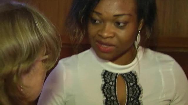 Una joven camerunesa consigue atravesar 12 fronteras desde su país hasta España y consigue ser solista en un coro