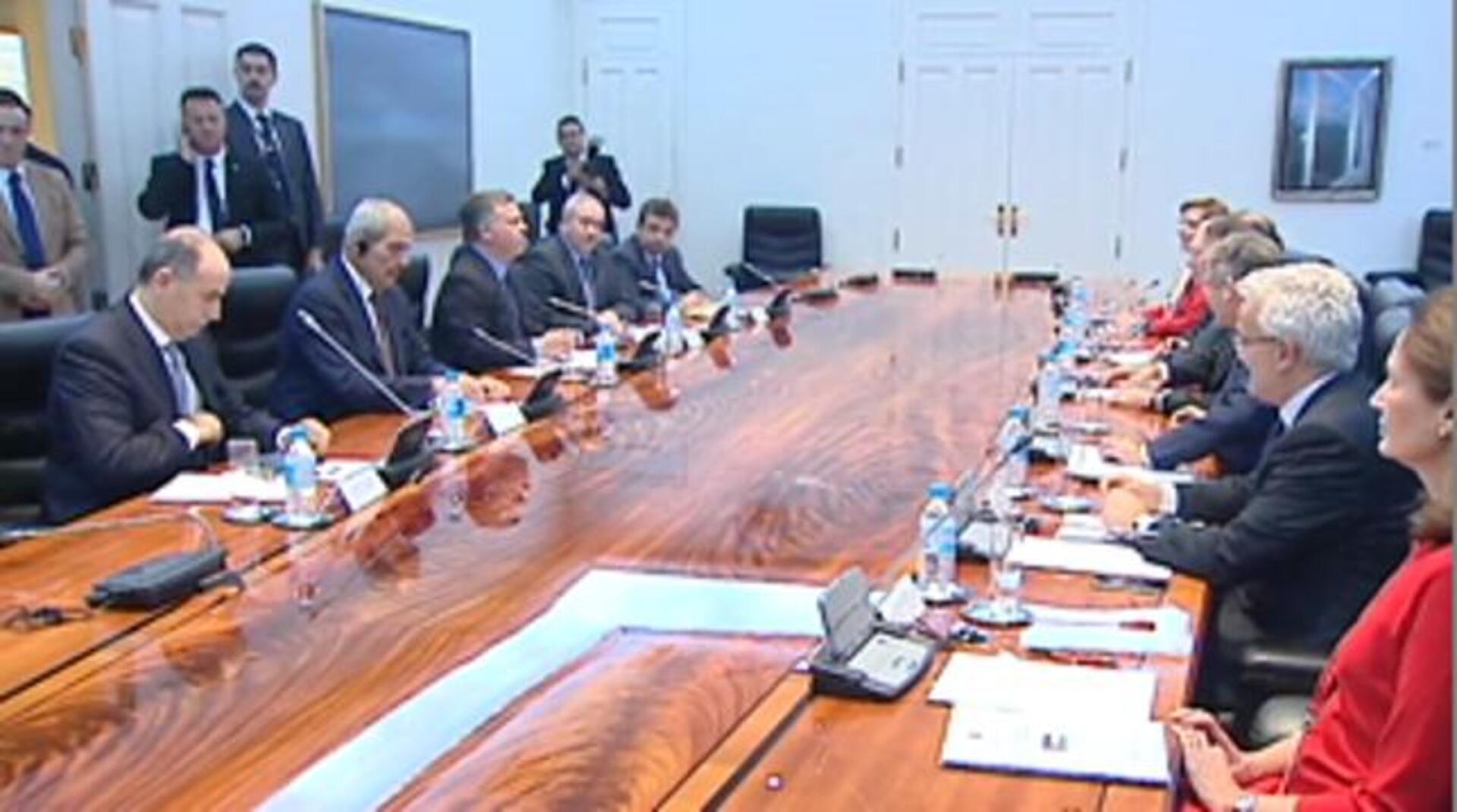 Los Reyes Don Felipe, Doña Letizia, Don Juan Carlos y Doña Sofía, con Abdalá y Rania de Jordania en El Pardo