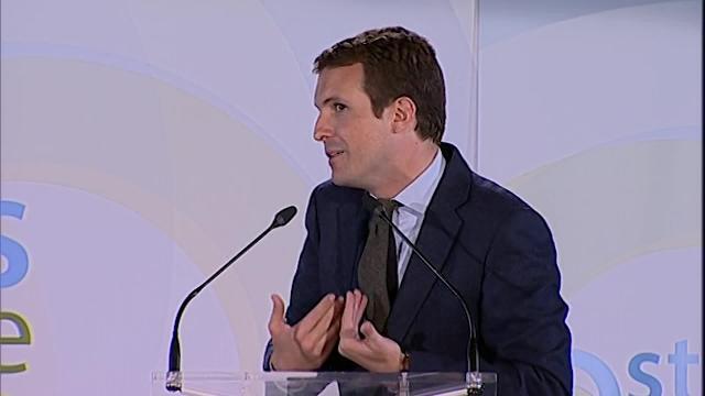 Casado rechaza la &quot;educación endogámica&quot; que impulsa el Principado