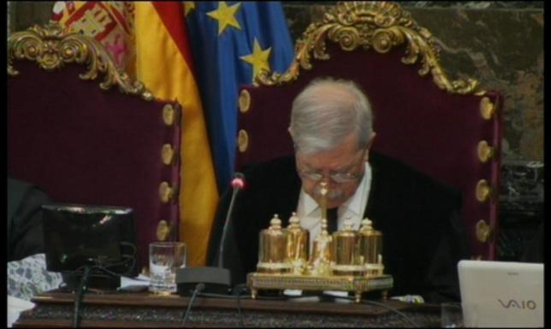 El micrófono abierto en el juicio a Garzón: «¡Ay mi móvil, llaman de Moncloa»»