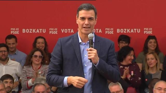 Sánchez irá a los debates &quot;con guante blanco&quot;