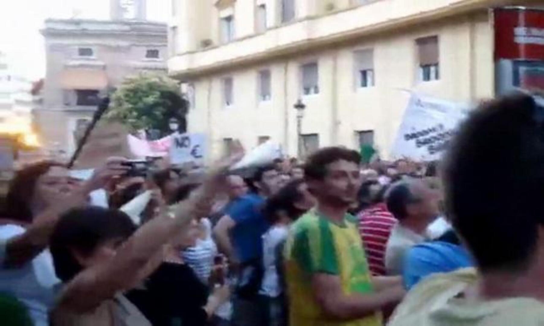 El 15-M cerca la casa de Barberá