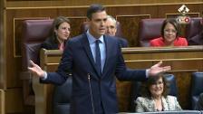 Sánchez echa en cara a Casado que sea más radical que Rajoy