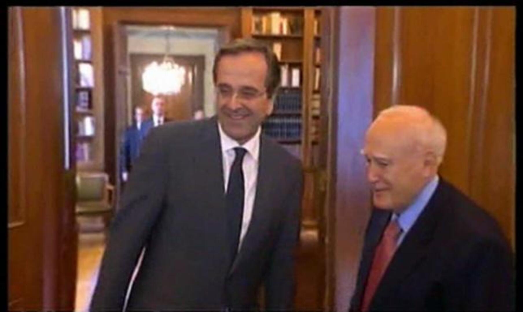 Acuerdo en Grecia para formar un gobierno de coalición sin Papandreu