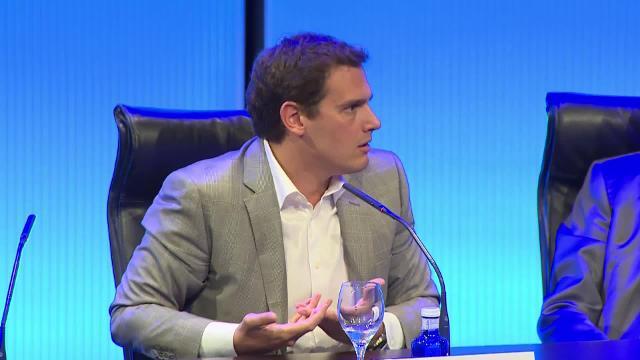 Rivera critica que Sánchez ofrezca diálogo &quot;sin cortapisas&quot;