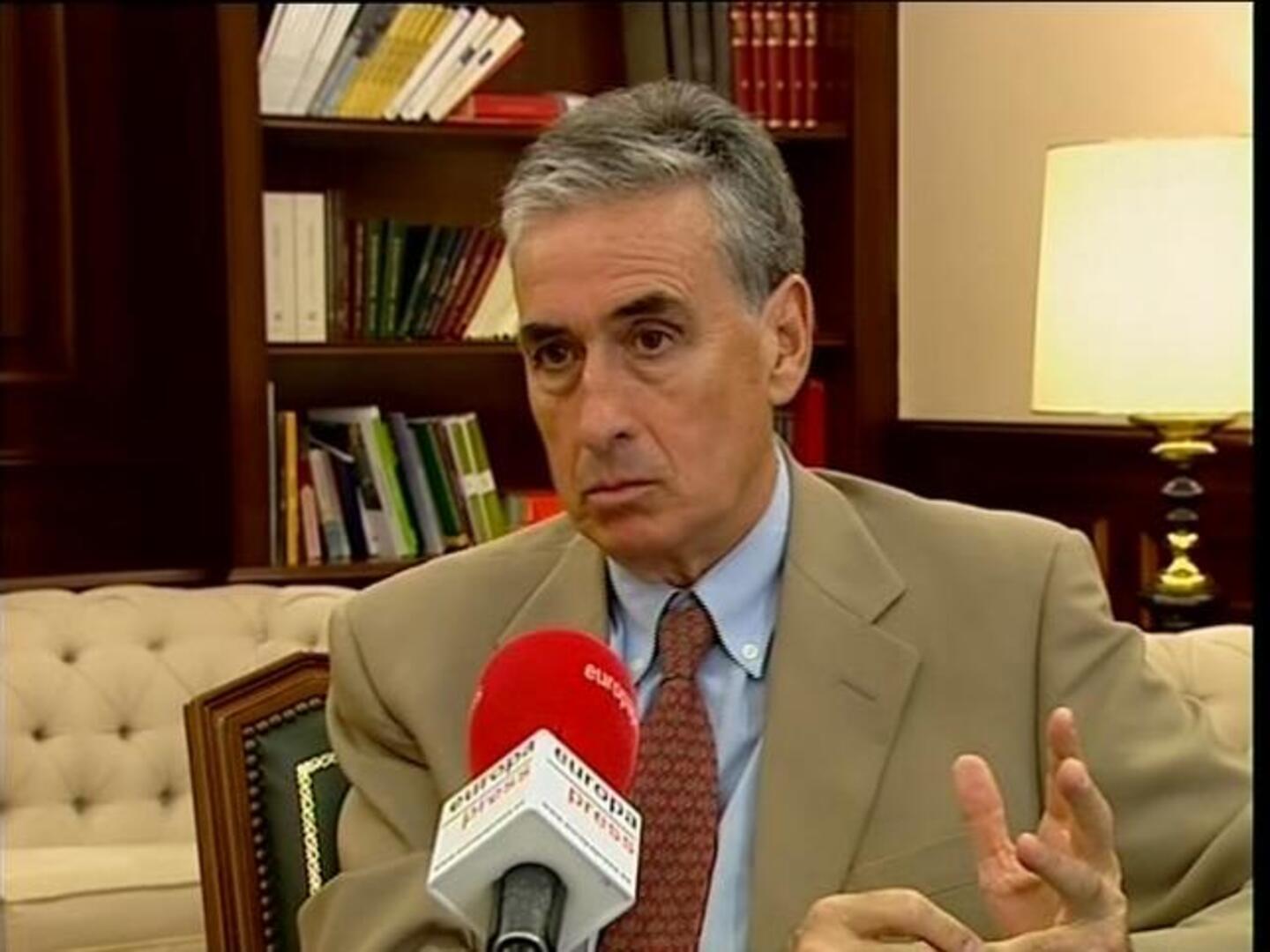 Jáuregui se descuelga: «Estaríamos en rescate si el PP gobernara»