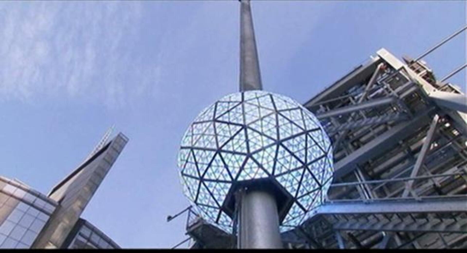 Times Square se prepara para celebrar la llegada del año 2011 sin nieve