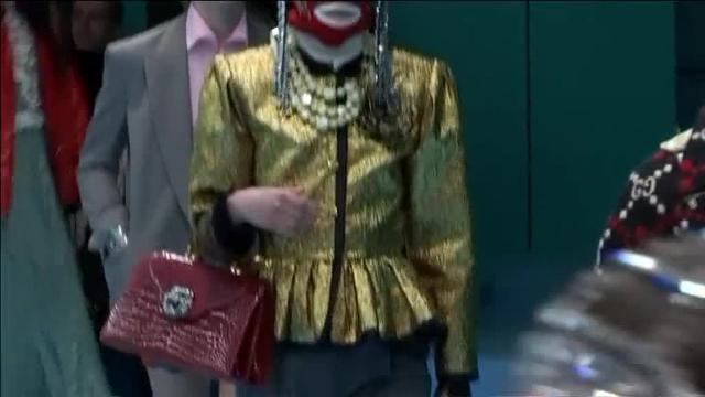 Gucci muestra su colección en Milán con una sorprendente puesta en escena