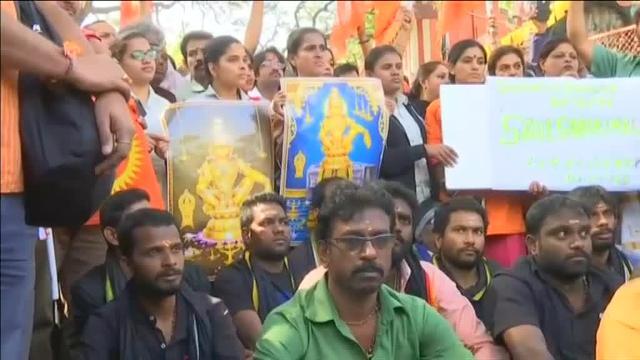 Al menos un muerto en las protestas de la India contra las dos mujeres que entraron en un templo