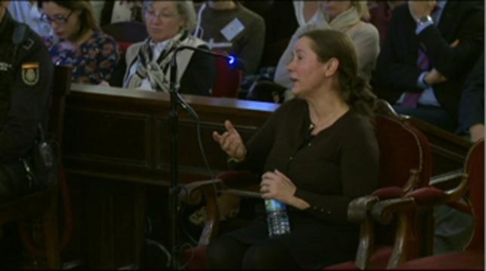 Montserrat González, acusada de la muerte de la presidenta de la Diputación de León, Isabel Carrasco, durante su declaración en el juicio que tiene lugar en la Audiencia Provincial de la capital leonesa