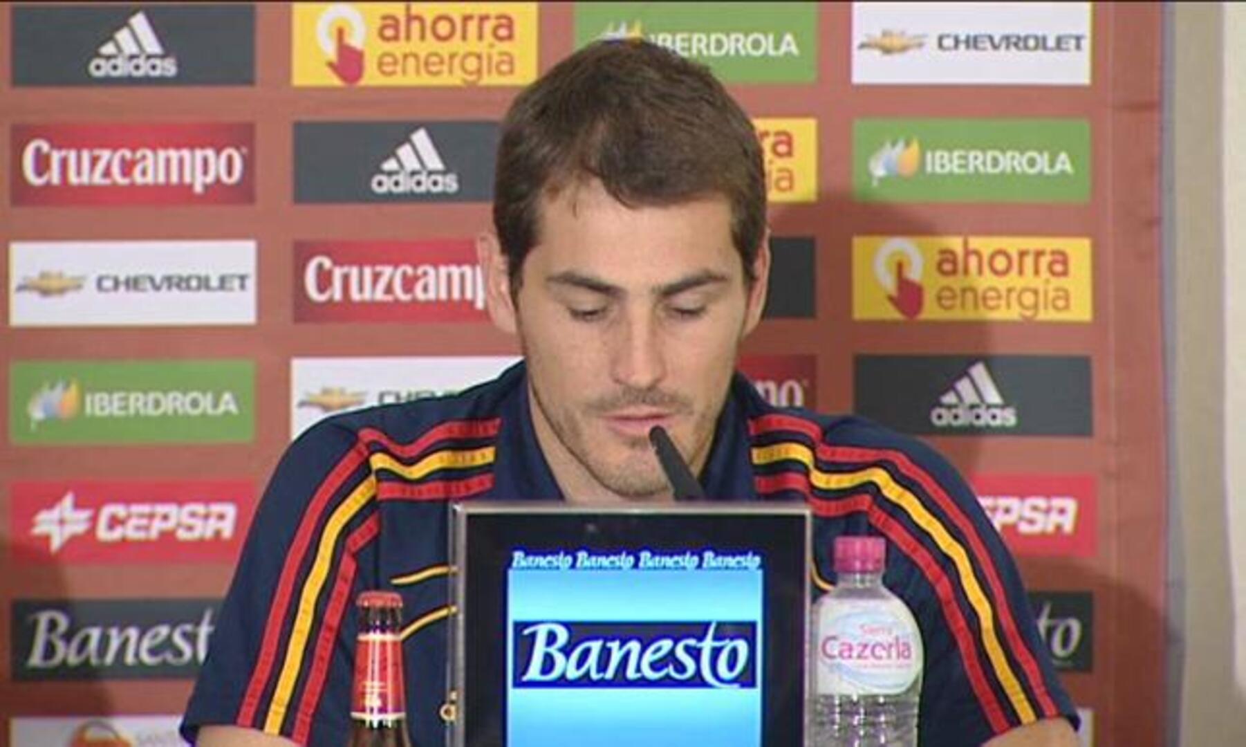 Casillas: «Puyol es un ejemplo de entrega a la selección»