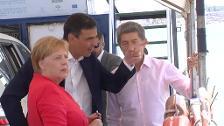 Sánchez y Merkel cruzan el río Guadalquivir rumbo a Doñana