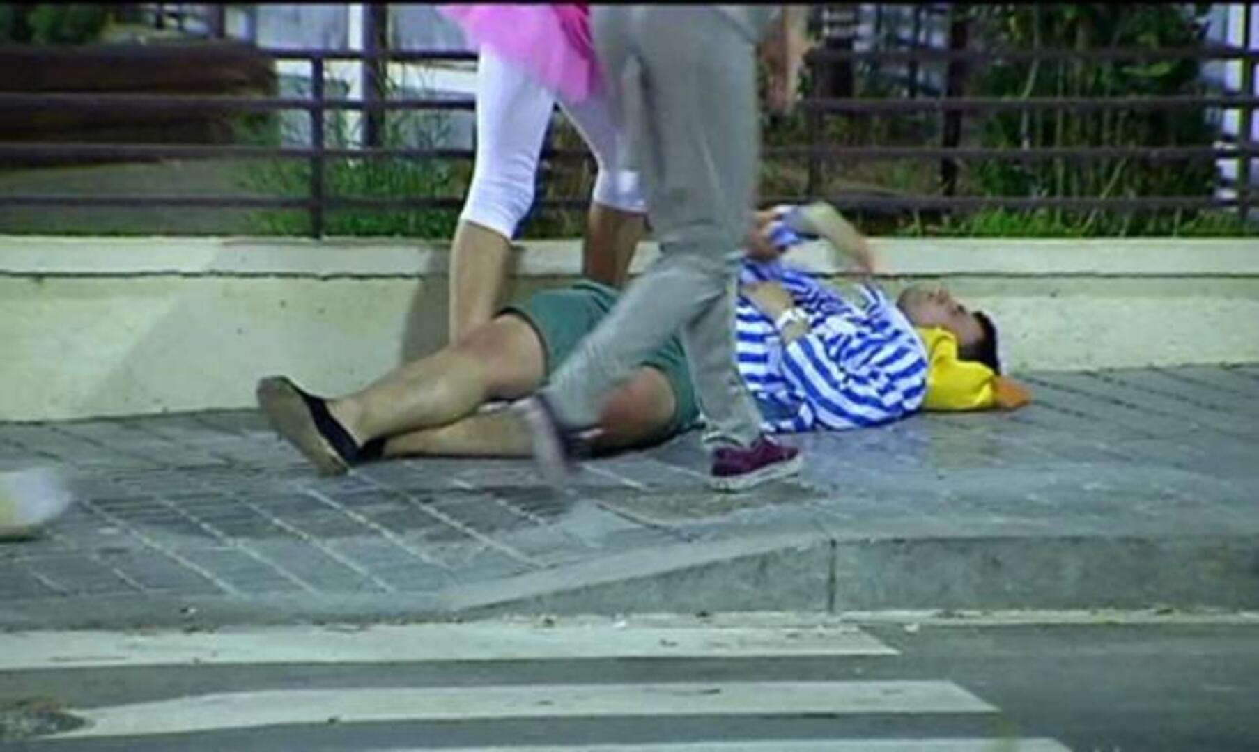 La primera tanda del Saloufest acaba con 5 denuncias por beber en la calle