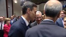 Pedro Sánchez sigue configurando el nuevo Gobierno socialista mientras tiene sus primeros actos como presidente