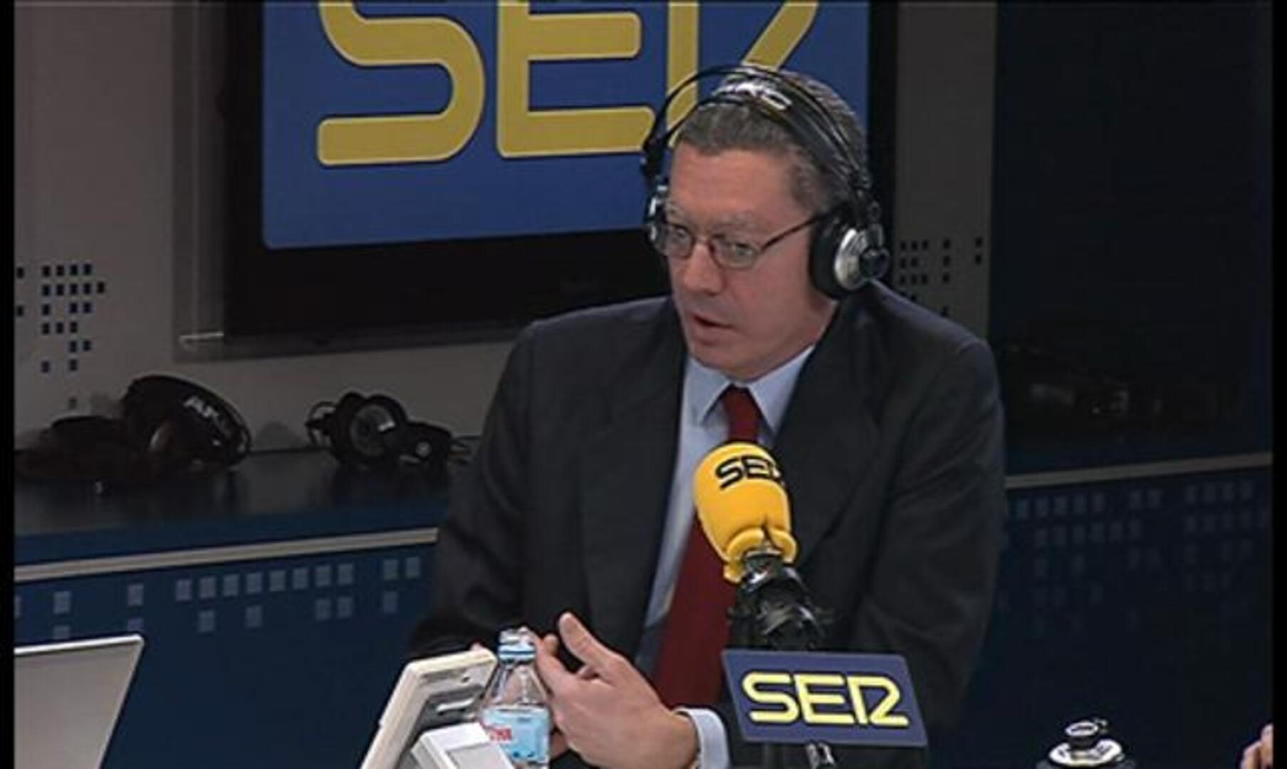 Gallardón: «No veo inconstitucionalidad en la ley del matrimonio homosexual»