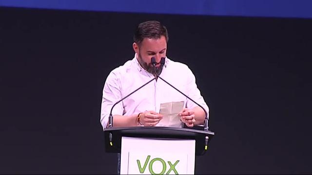 Abascal llama a Casado &quot;el becario de Núñez Feijóo&quot; y lamenta su peregrinaje &#039;sin rumbo&#039;