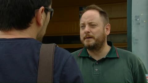 El pequeño Adrián, de ocho años, con la montera calada