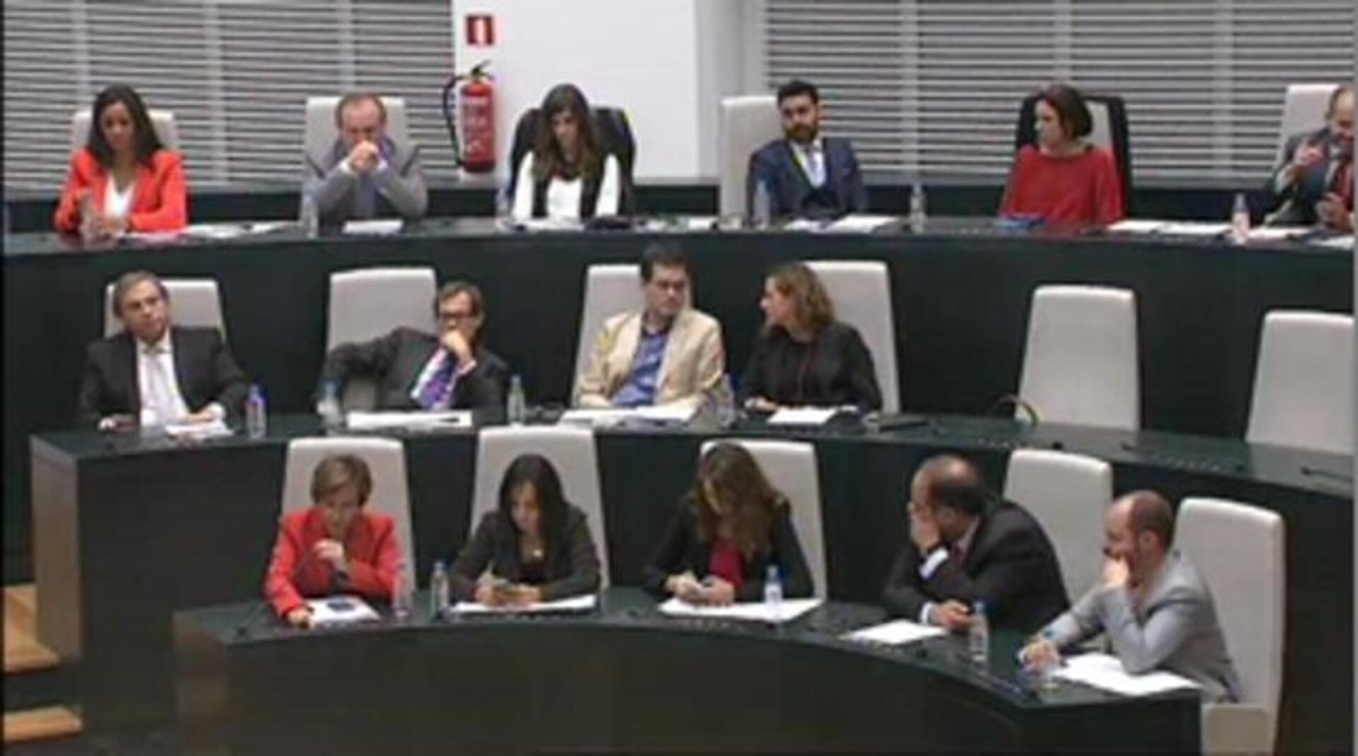 Carmena traiciona al PSOE en la propuesta de cambiar las calles franquistas tras firmar ayer un pacto