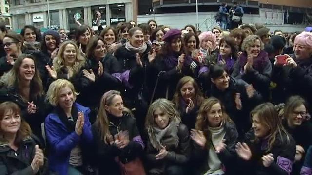 Las mujeres hacen historia y se hacen con las calles de Madrid