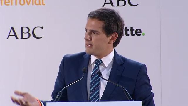 Rivera califica a Sánchez de &quot;presidente chollo&quot; para los independentistas