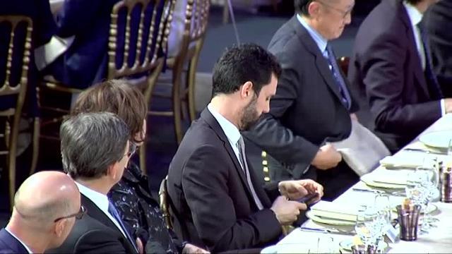 El rey apela a la &quot;cooperación institucional&quot; en su discurso en la cena del MWC