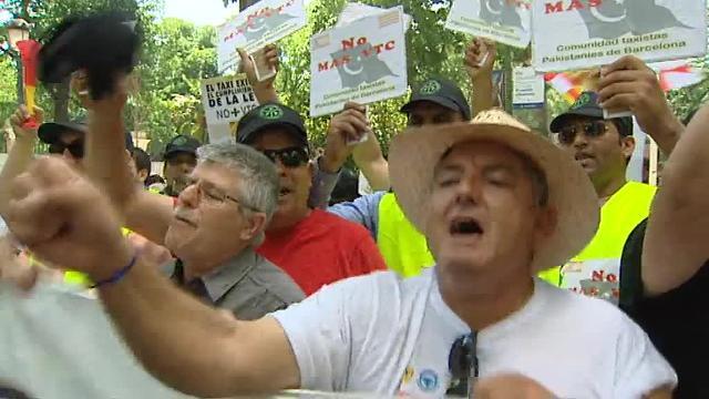 Protesta de los taxistas en la plaza de Neptuno de Madrid