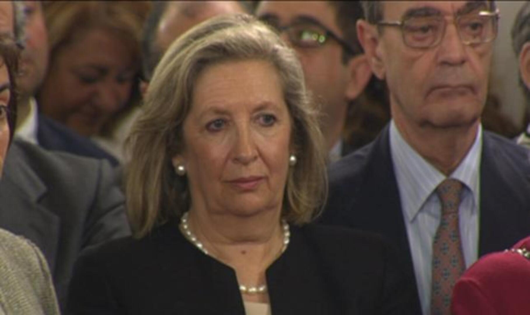 Griñán forma un Gobierno con dos consejerías menos y Susana Díaz en Presidencia