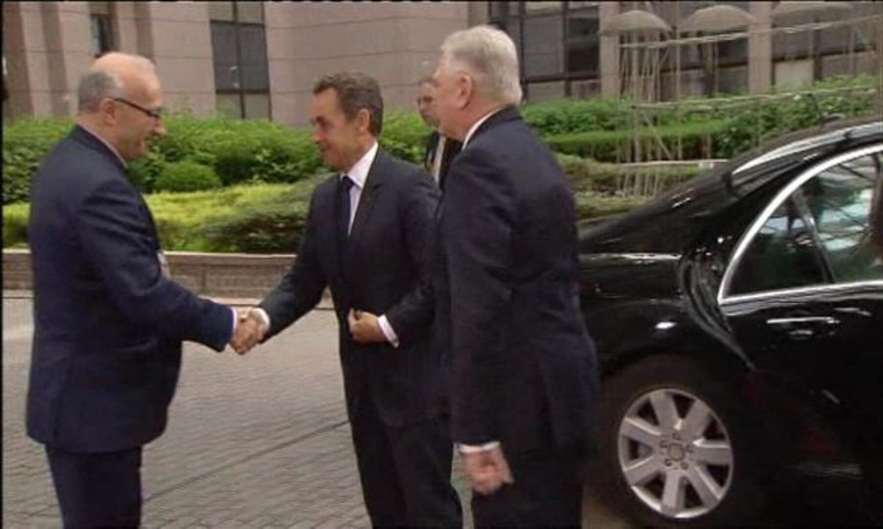 Europa cierra filas e involucra a la banca en el segundo rescate griego