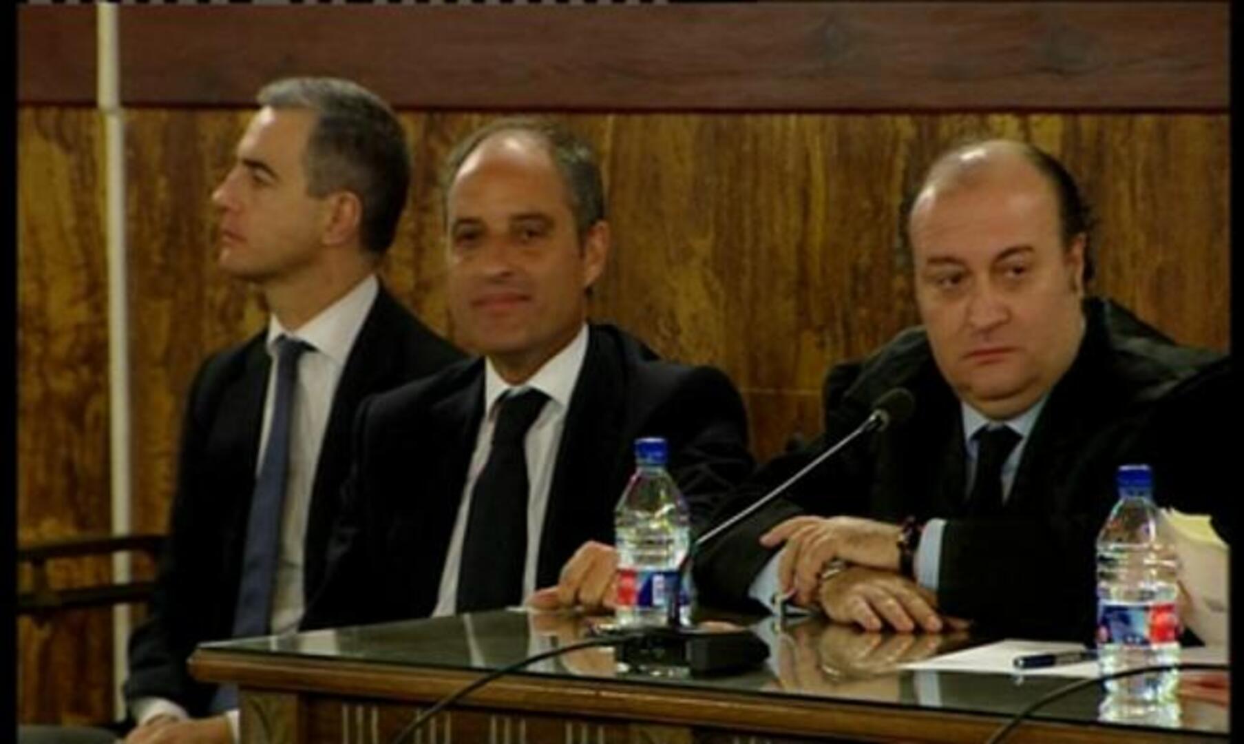 Camps, declarado no culpable de la acusación de cohecho impropio