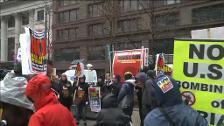 Decenas de norteamericanos se manifiestan en las calles de Chicago contra el ataque a Siria