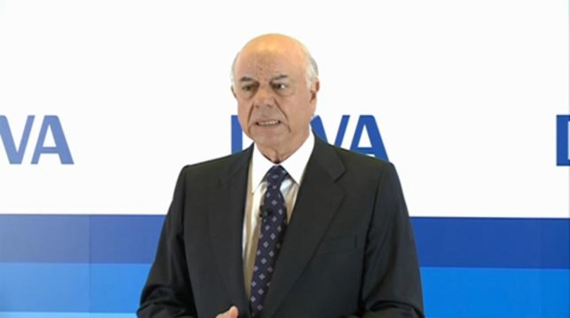 El presidente de BBVA exige más ajustes y reformas para salir de la crisis