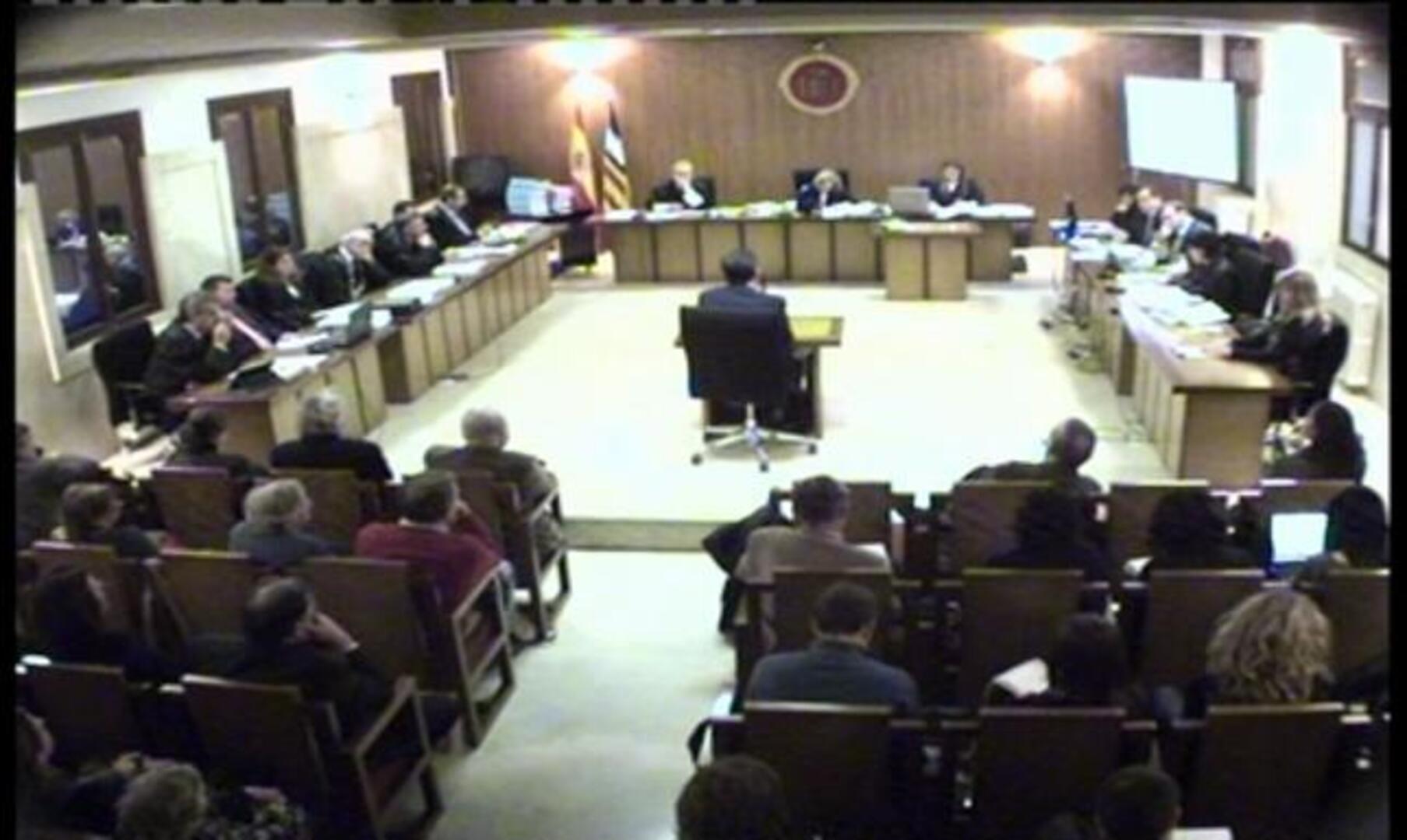 Matas niega saber de un concurso público para pagar los discursos de Alemany