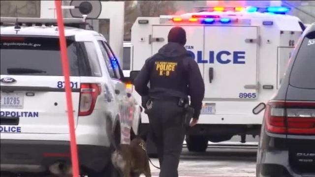 Una mujer empotra su coche contra una barrera de seguridad de la Casa Blanca