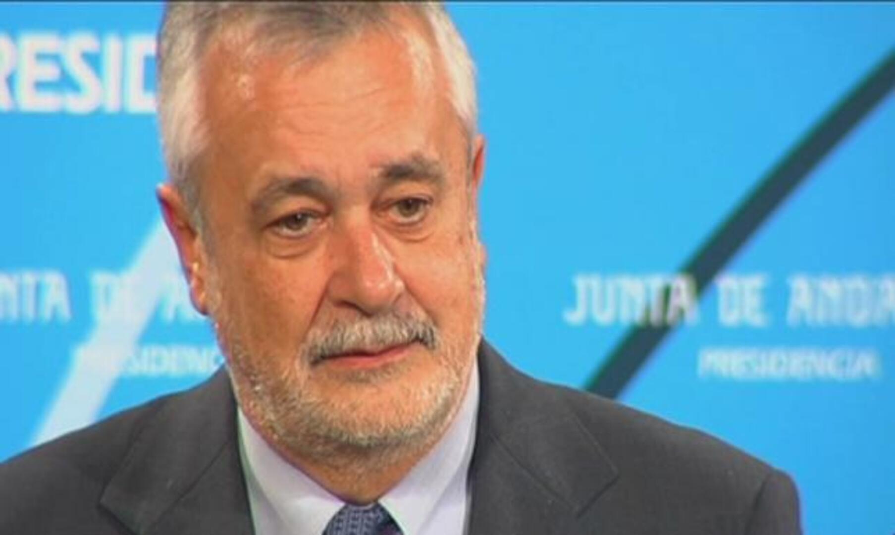 Rubalcaba se adelanta a Chacón y anuncia ya su candidatura para liderar el PSOE