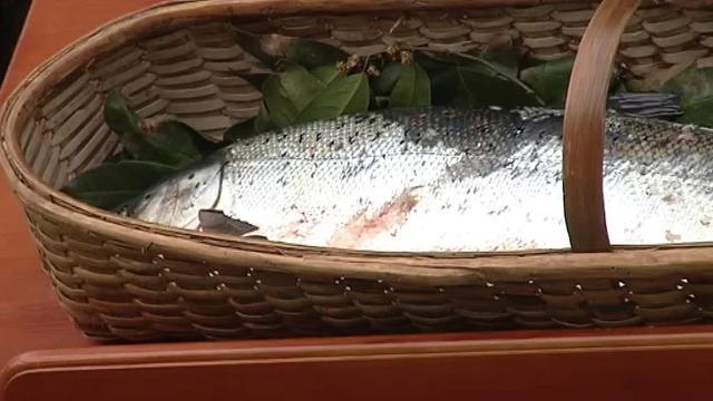 Un salmón de más de siete kilos, el &quot;Campanu&quot; pescado en el Sella