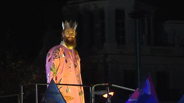 Dos carrozas durante la cabalgata del año pasado en Madrid