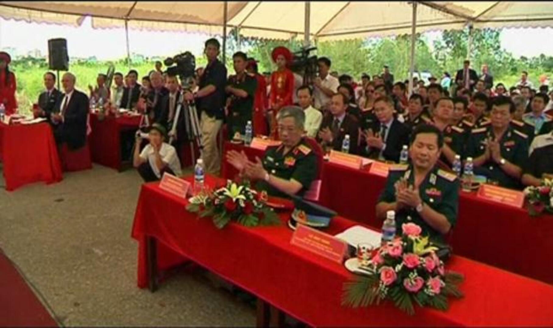 Vietnam y EEUU inician la primera limpieza conjunta del agente naranja