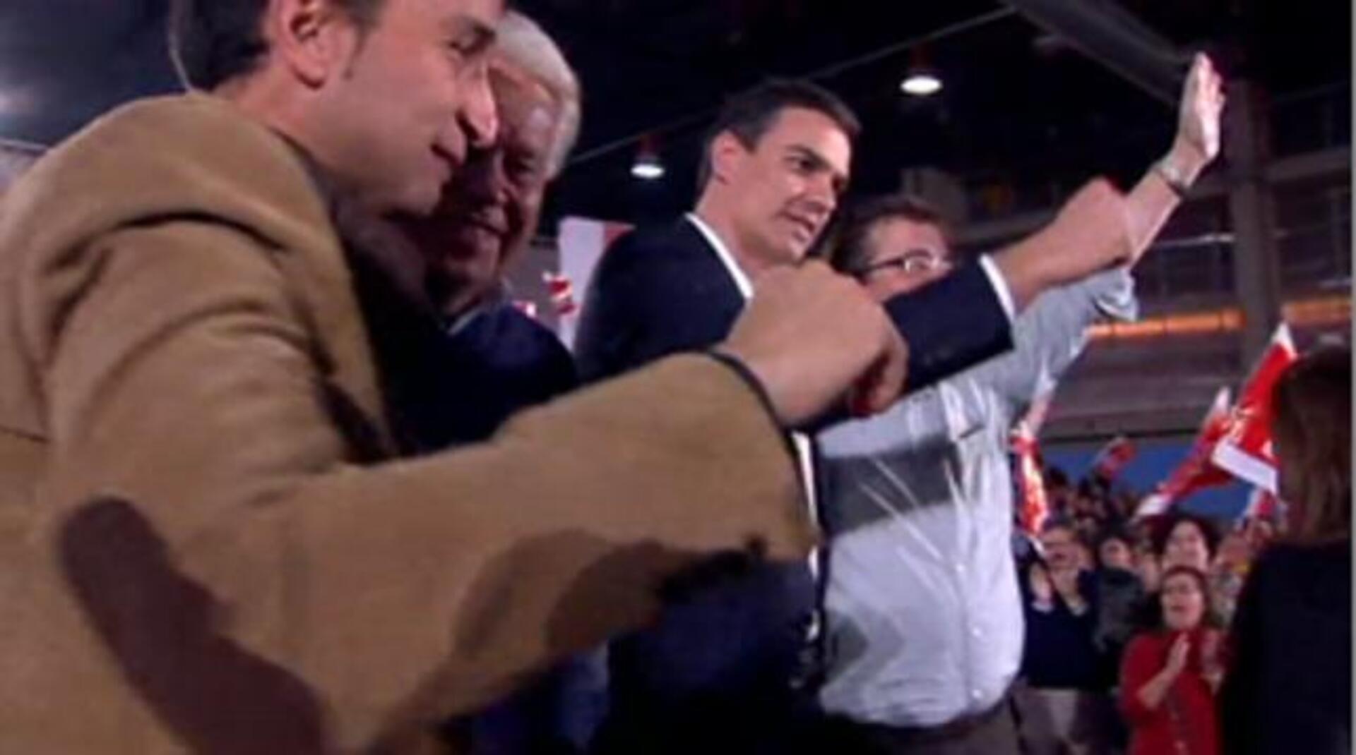 Rajoy, entonces ministro del Interior, junto a Rubalcaba, en una reunión del Pactro Antiterrorista en 2001