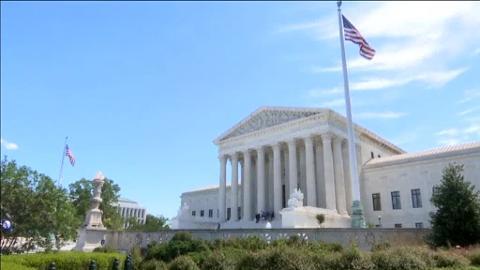 El Supremo admite parte del veto migratorio de Trump y lo juzgará en octubre