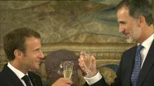 Brindis entre Felipe VI y Macron para concluir la visita de trabajo