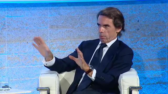 Felipe González advierte a los dirigentes de la Generalitat: &quot;Están más cerca de perder autonomía que de ganar independencia&quot;