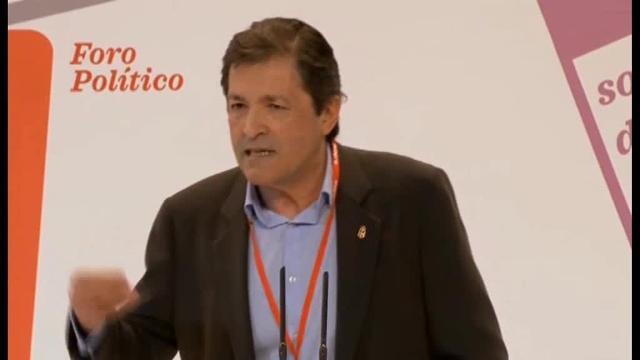 El presidente de la gestora del PSOE, Javier Fernández,