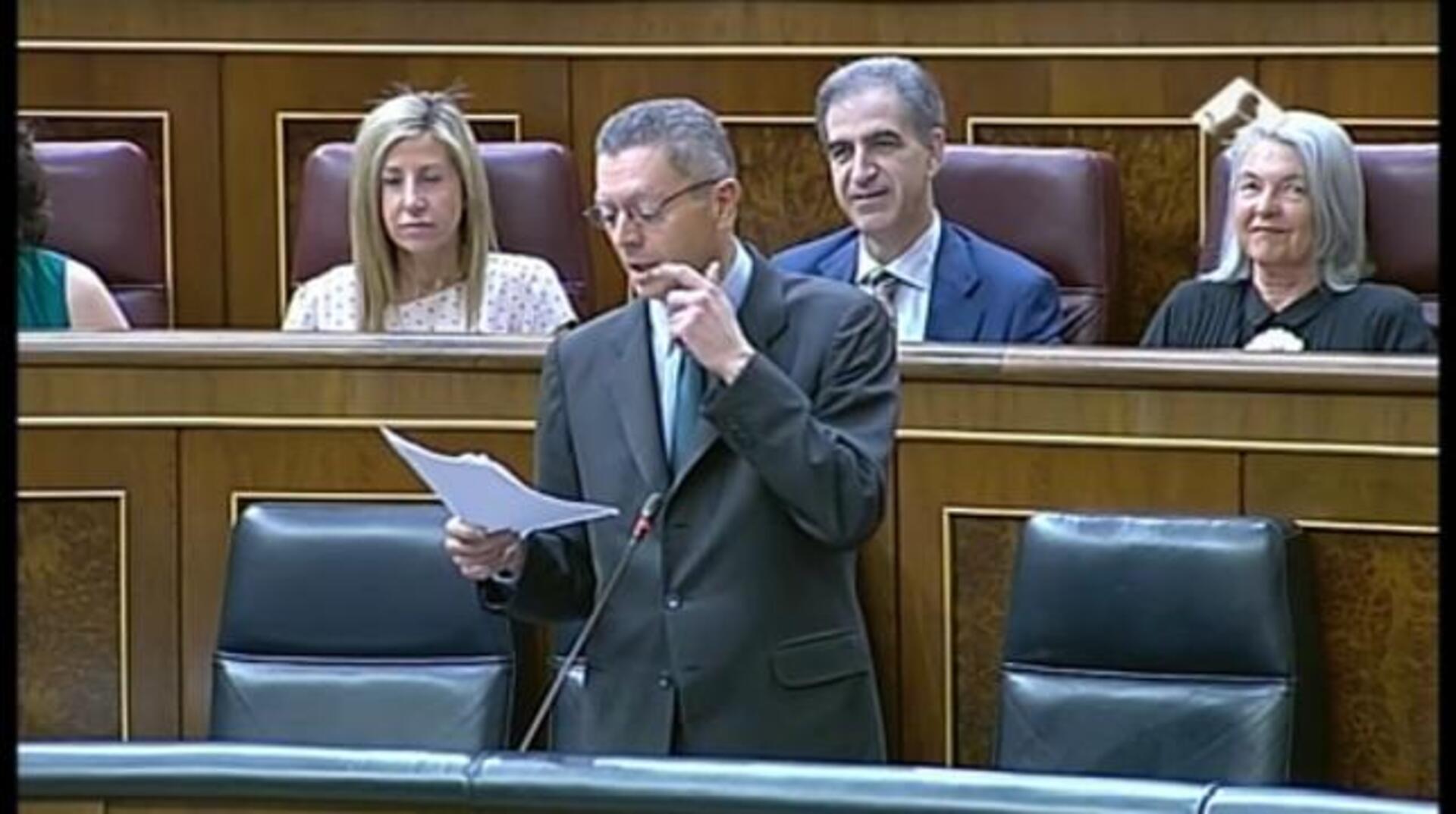 Gallardón: «Este Gobierno no respeta, defiende los derechos de lesbianas, gays, transexuales y bisexuales»