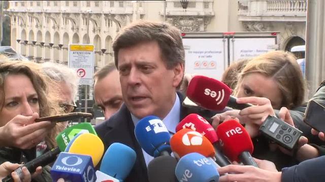 Las familias de los niños asesinados asisten al debate por la prisión permanente revisable