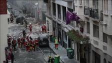 Escenario de guerra en París tras una fuerte explosión de gas en una panadería