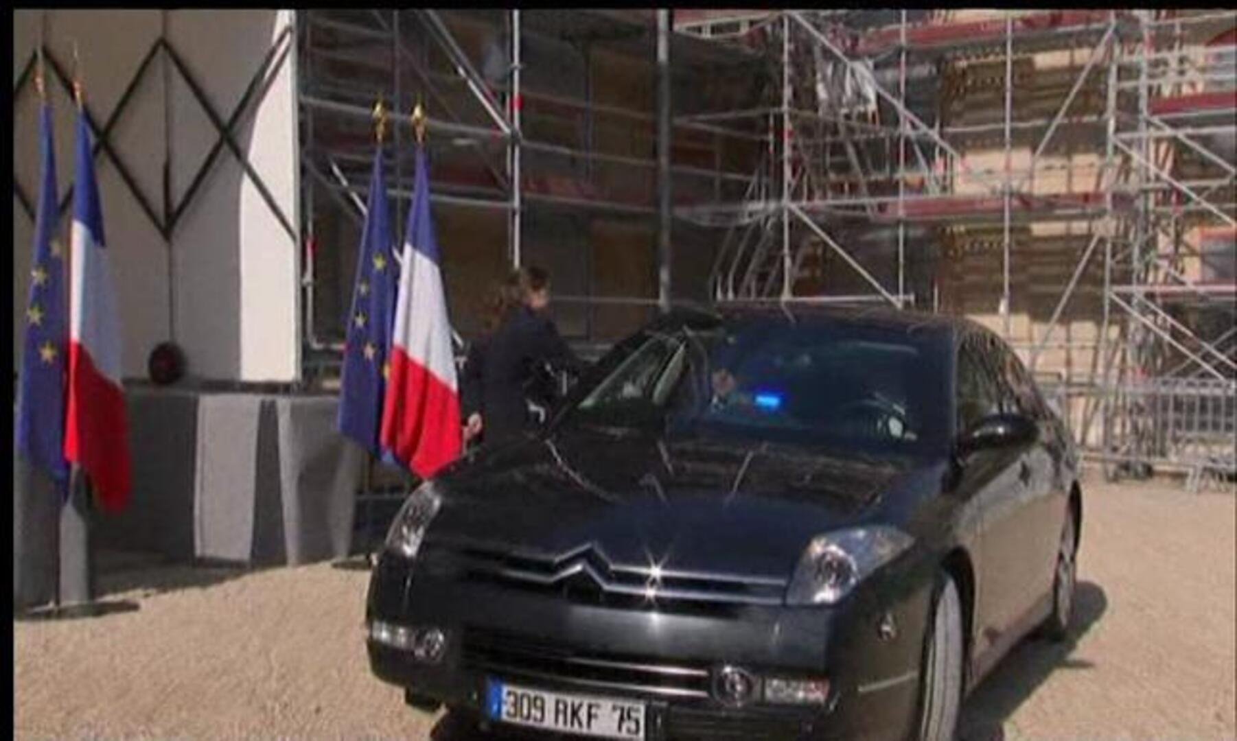 Francia anunciará nuevos recortes el 24 de agosto para no verse arrastrada también