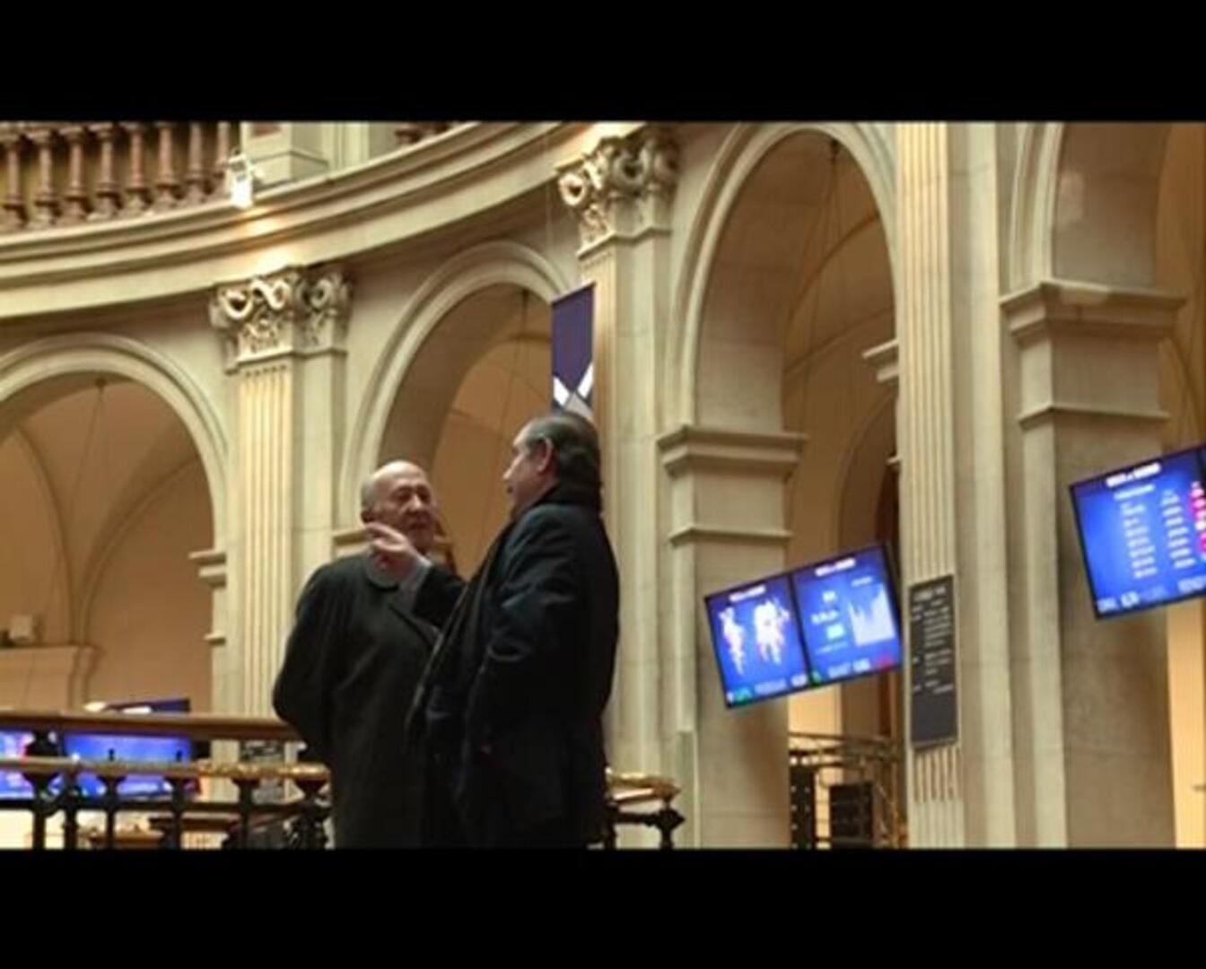 La CNMV suspende la cotización de Banca Cívica y de Caixabank ante su inminente fusión