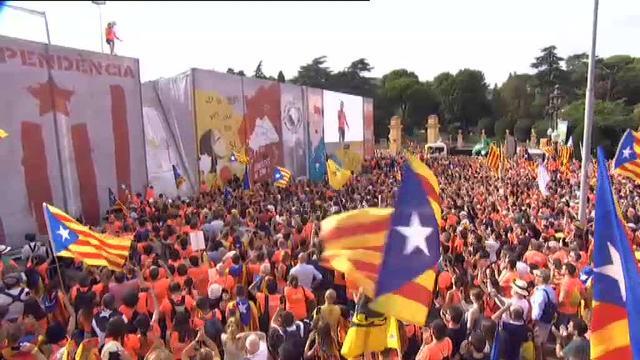 Arranca la Diada 2018 marcada por una gran &quot;ola sonora&quot;