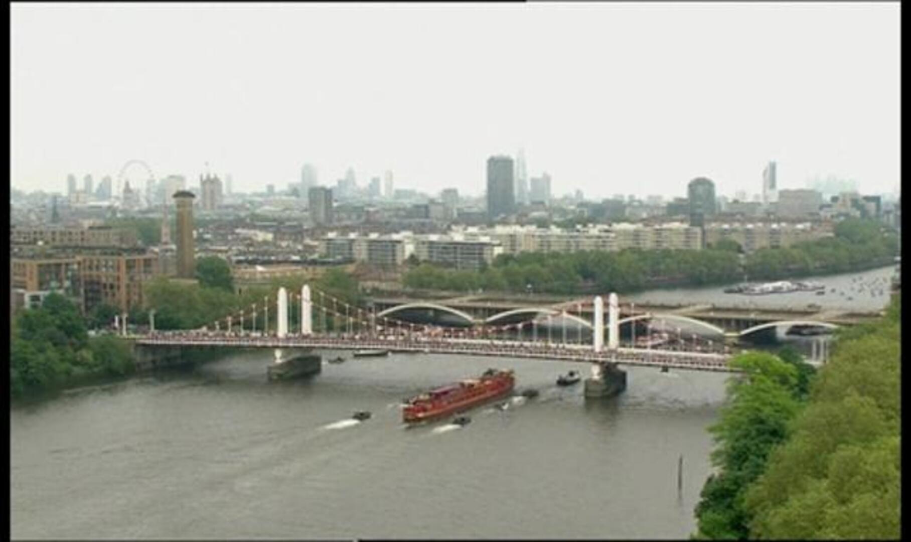 Mil barcos y una reina por el Támesis