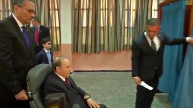 Buteflika dimitirá &quot;antes del 28 de abril&quot;